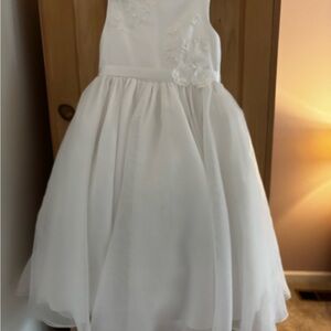 White Floral Appliqué Girls' Formal Dress